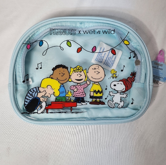 wet n wild Bags Peanuts X Wet N Wild Cosmetic Makeup Bag Snoopy